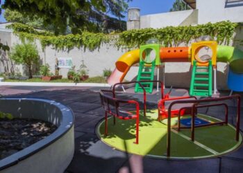 La baja natalidad podría permitir cobertura total en jardines de infantes para 2027