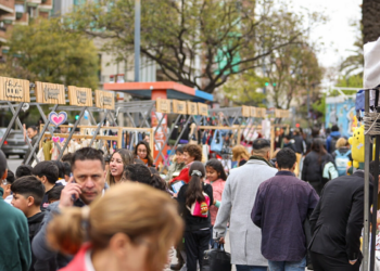 La Feria de Economía Circular vuelve a la Plaza Vélez Sarsfield