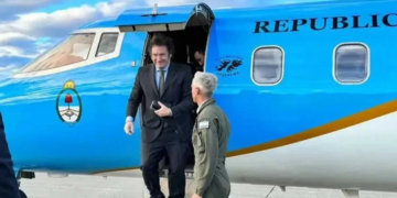 Milei viaja a la asunción de Fujimori