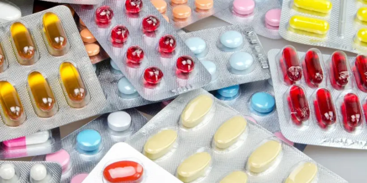 Anmat amplía la venta libre de 10 grupos de medicamentos