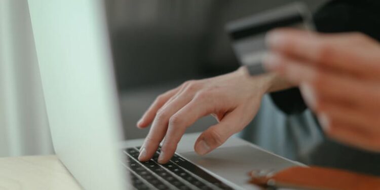 Las compras online al exterior ya representan el 40% de las ventas