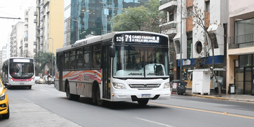 Asamblea de choferes de Sol Bus paraliza el servicio del corredor 7