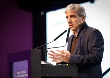 Luis Caputo anunció medidas vinculadas al crédito hipotecario