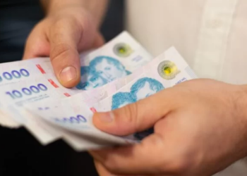 El Gobierno busca que los salarios básicos tengan un piso de $1 millón
