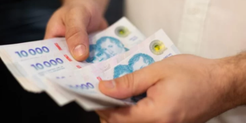 El Gobierno busca que los salarios básicos tengan un piso de $1 millón