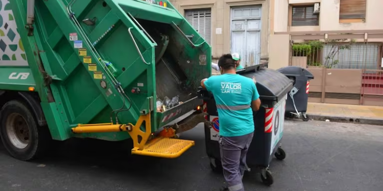 Cómo funcionarán los servicios durante el feriado del lunes en Córdoba