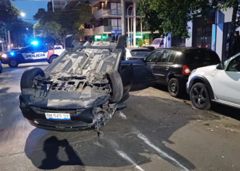 Conducía ebrio y chocó contra cuatro autos en barrio General Paz