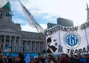 La CGT marcha por el endeudamiento de las familias
