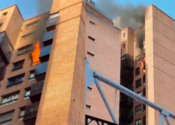 Un incendio se desató en un departamento en pleno centro de Córdoba