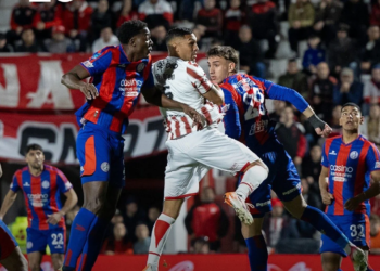 Instituto derrotó a San Lorenzo y es puntero