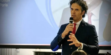 Renunció Santiago Muzio, director de la Casa Argentina en París tras la polémica