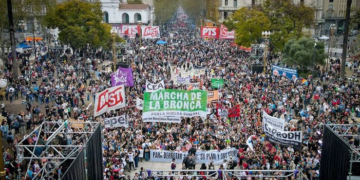 "Marcha de la Bronca": la izquierda se movilizó contra Milei y el ajuste