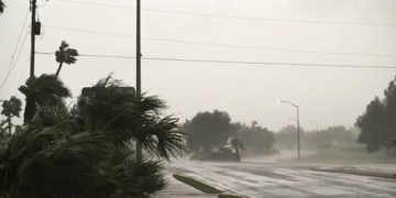 Huracán Isaías en Florida: estado de emergencia y miles de evacuados