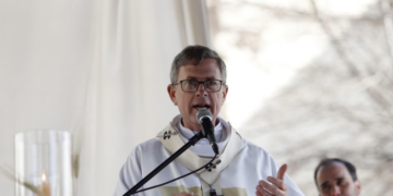 García Cuerva: el Papa "se va a encontrar con una Argentina en crisis y dividida por la grieta"